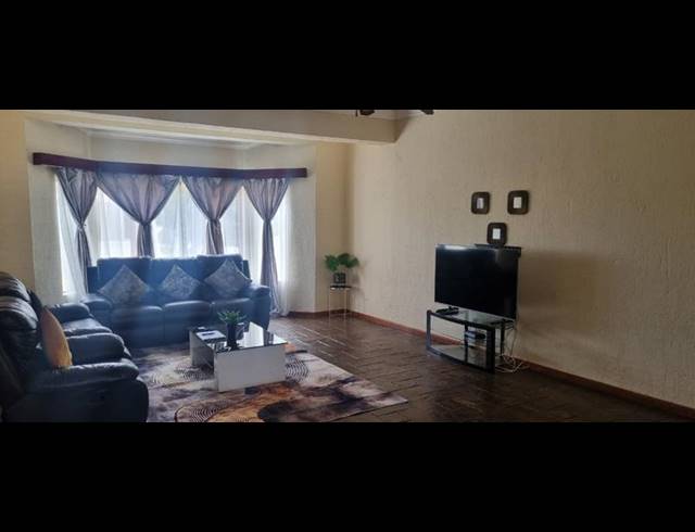 3 BEDROOM PROPERTY TO RENT IN DANA BAY